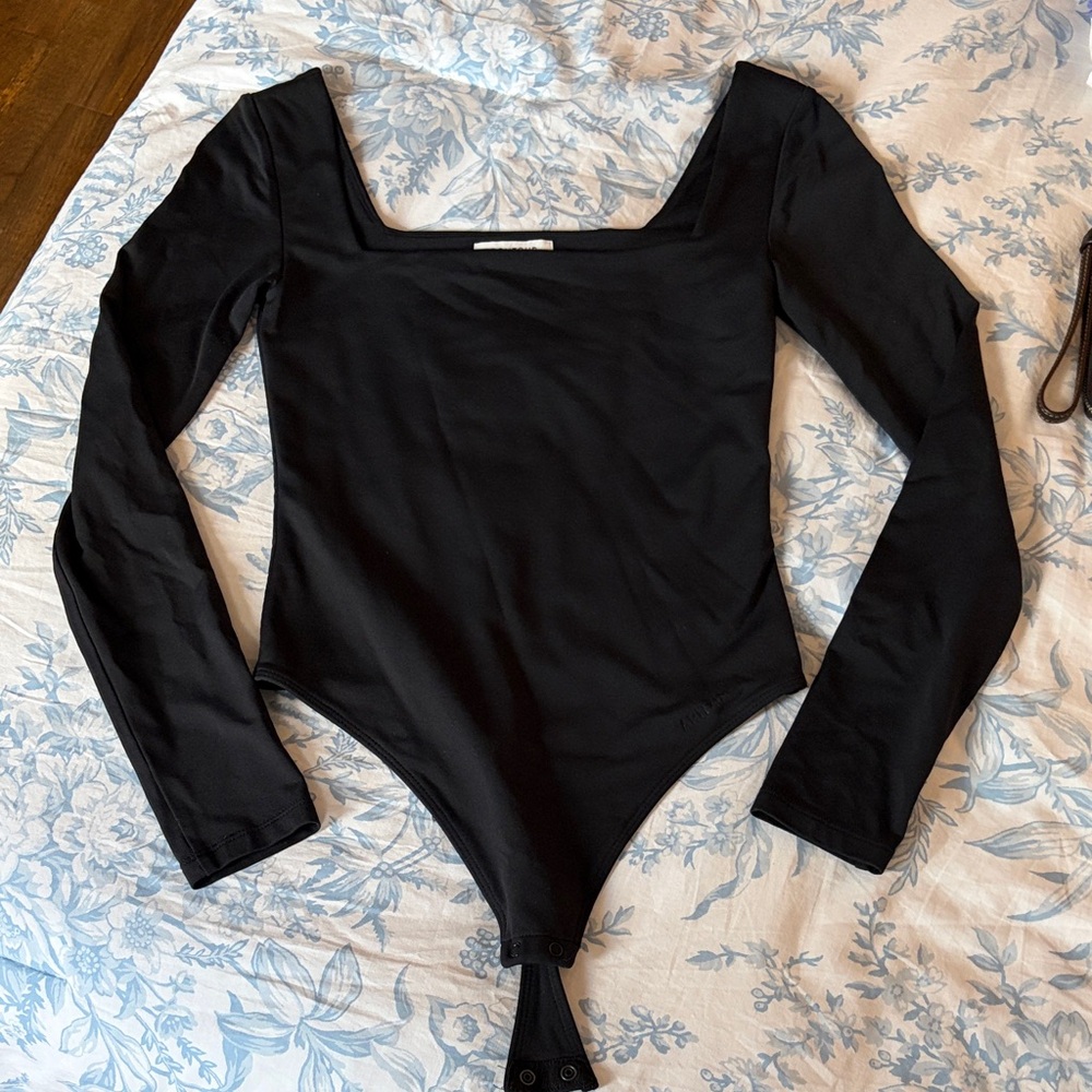 Aritzia Original Contour Squareneck Bodysuit